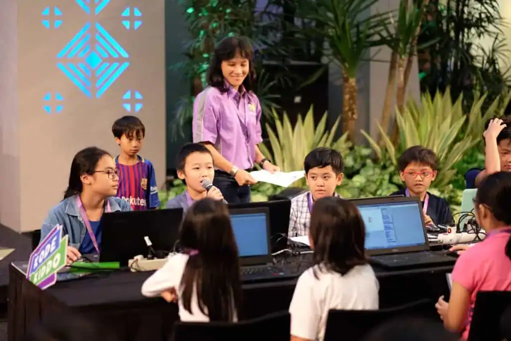les coding anak di surabaya