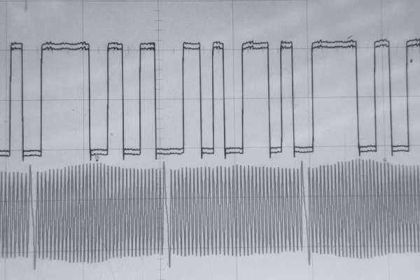 Auto diagnostics oscilloscope waveform analysis for vehicle troubleshooting.