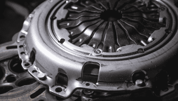 High-quality clutch assembly for vehicle transmission repair.