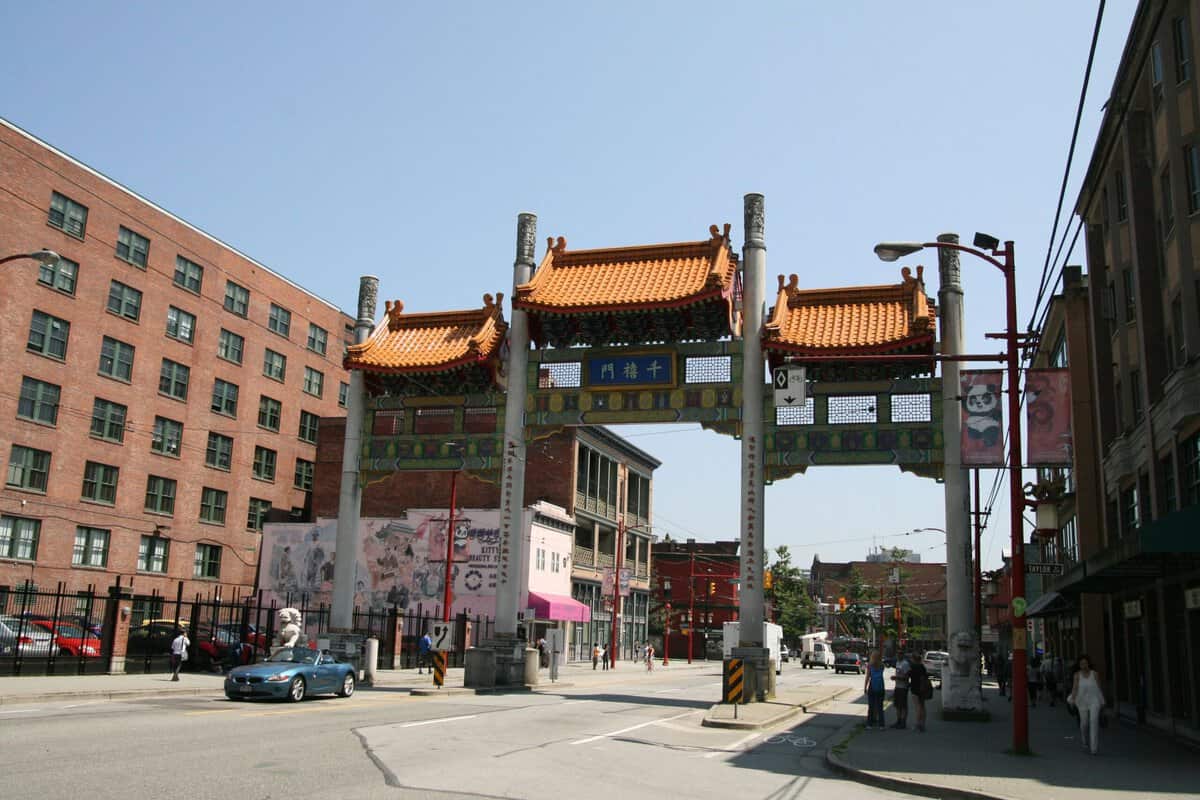 Chinatown Vancouver — private sightseeing tour pass-by