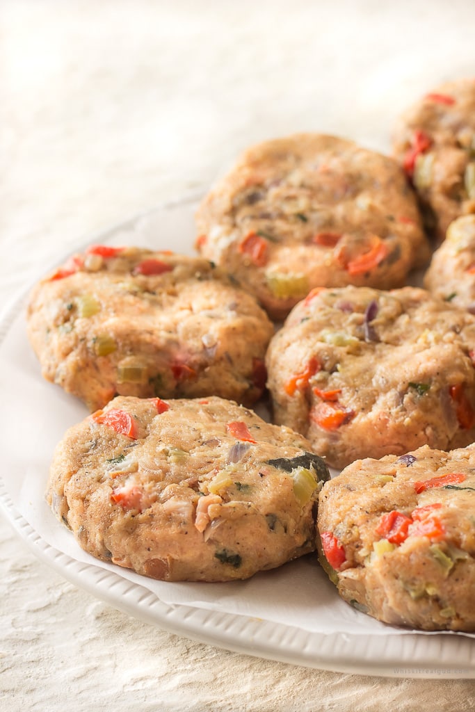 INA GARTEN FRESH SALMON CAKES 