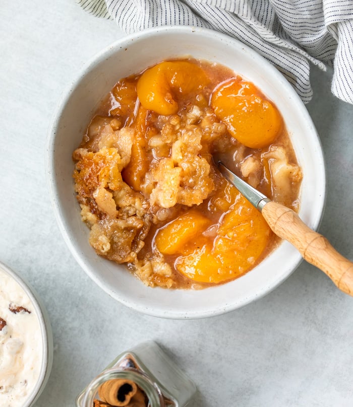 Crust peach cobbler