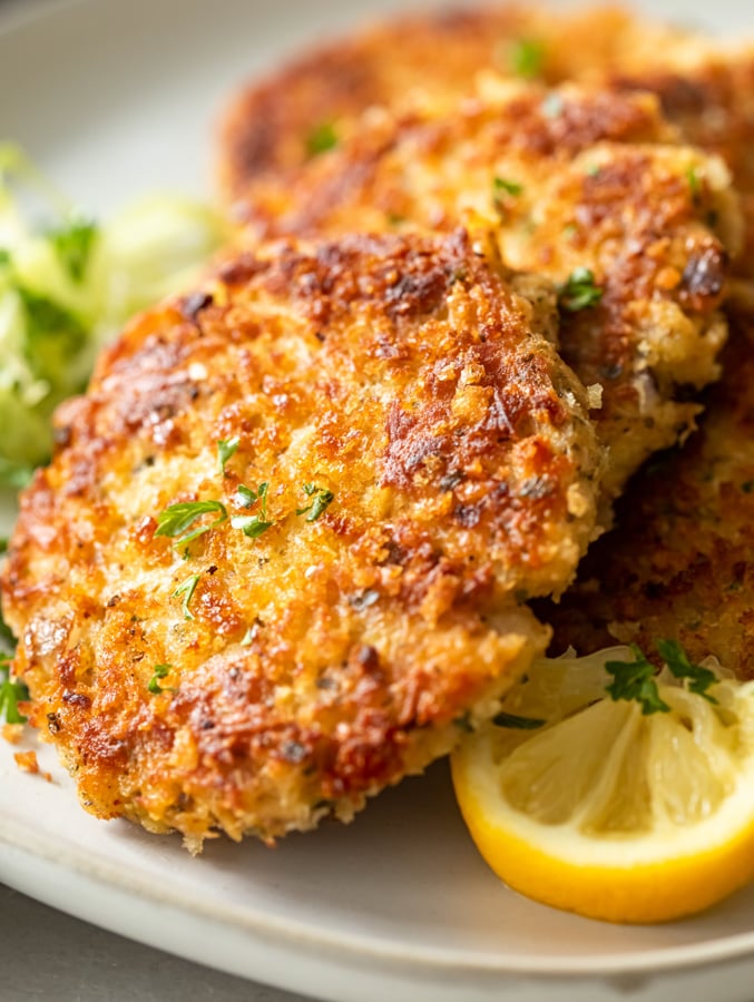 crispy tuna fishcakes withlemon, herb, and garlic with breadcrumbs 