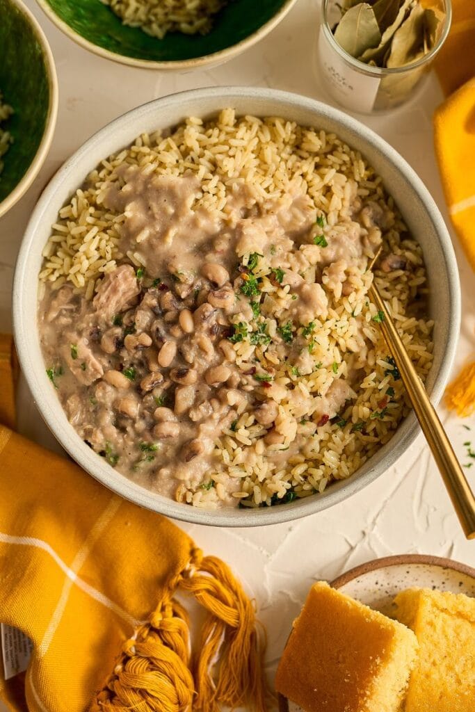 A picture of creamy black eyed peaswith smoked turkey in a bowl also known as Hoppin John