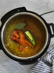 A picture of Hoppin Jonn ingredients in an Instant pot