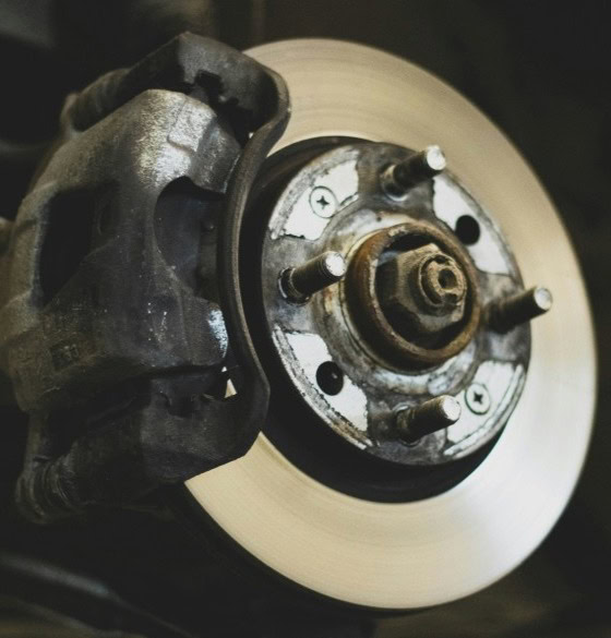 Brake disc and caliper assembly for vehicle stopping power.