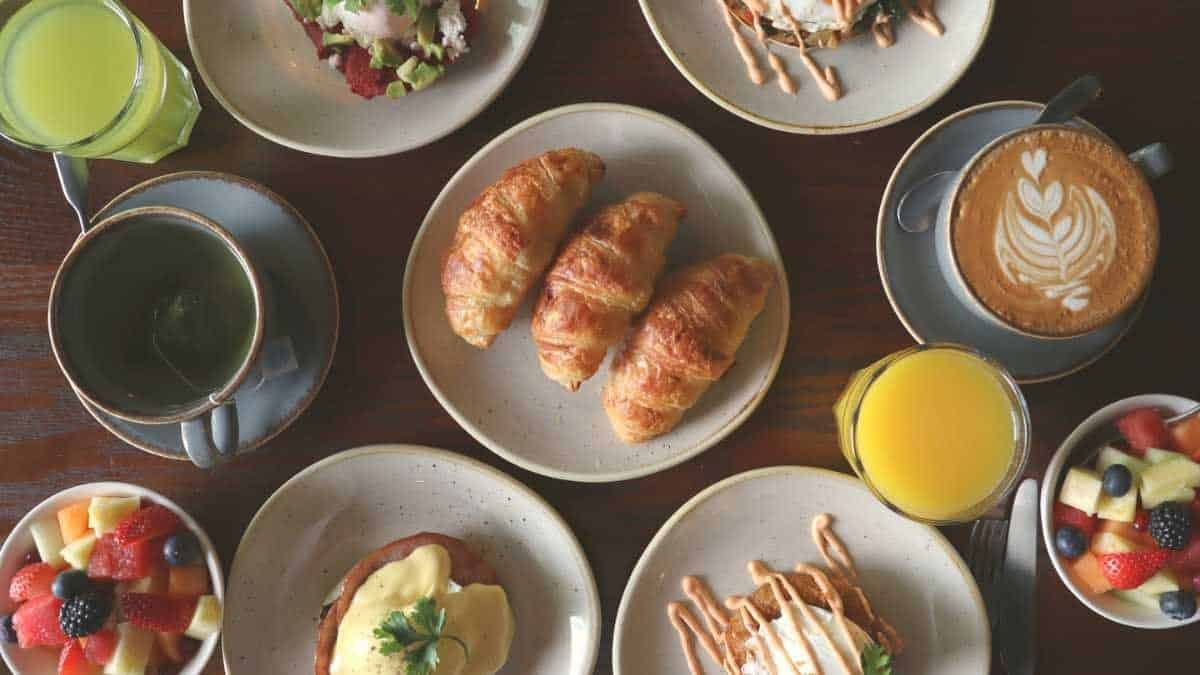 Hop into Easter Brunch Bliss at Ella’s Eatery!