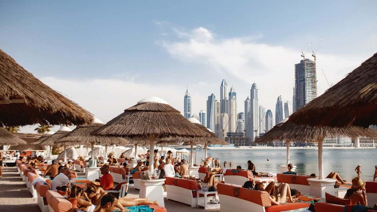 outdoor dining in Dubai