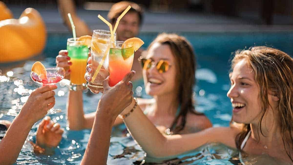 Party Brunches with DJs in Dubai