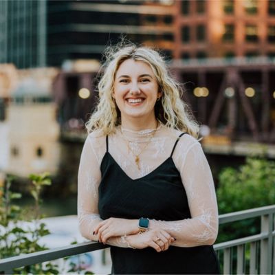 Ali Mallett Headshot