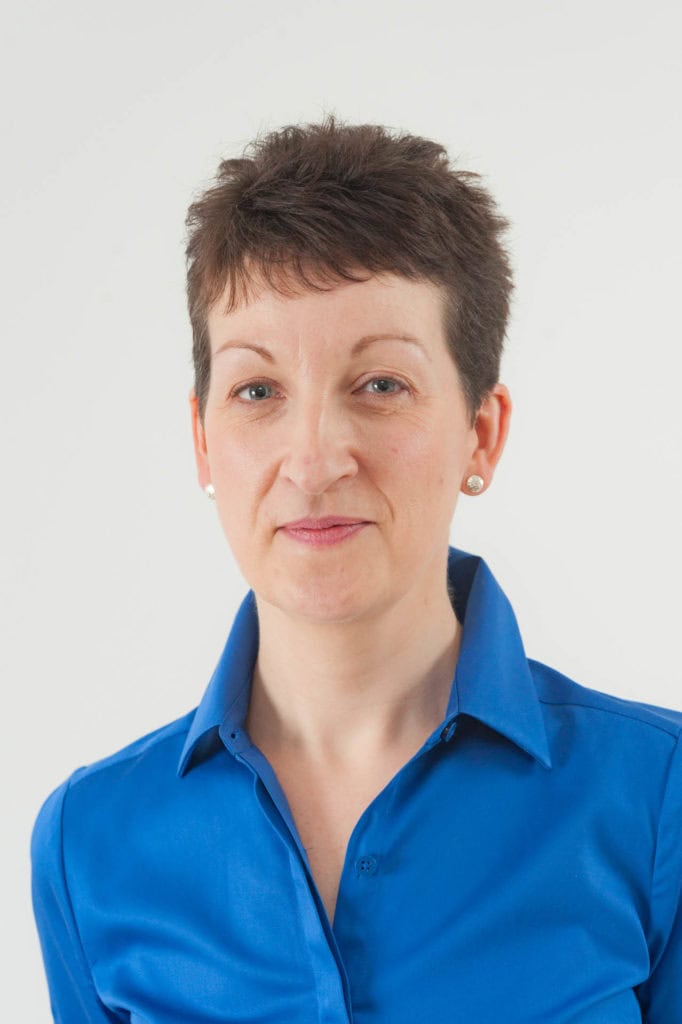 headshots portrait photographer maria sussex london home studio