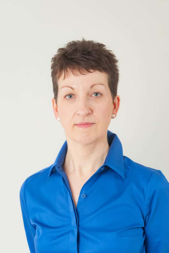 headshots portrait photographer maria sussex london home studio