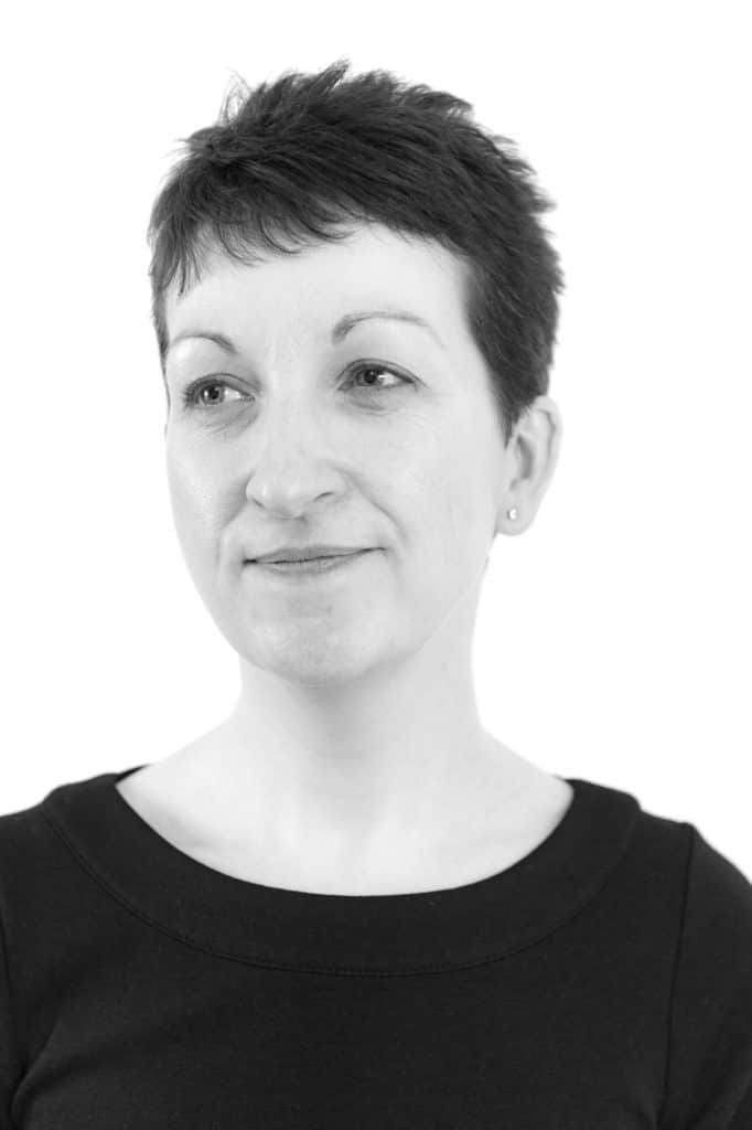 headshots portrait photographer maria sussex london home studio