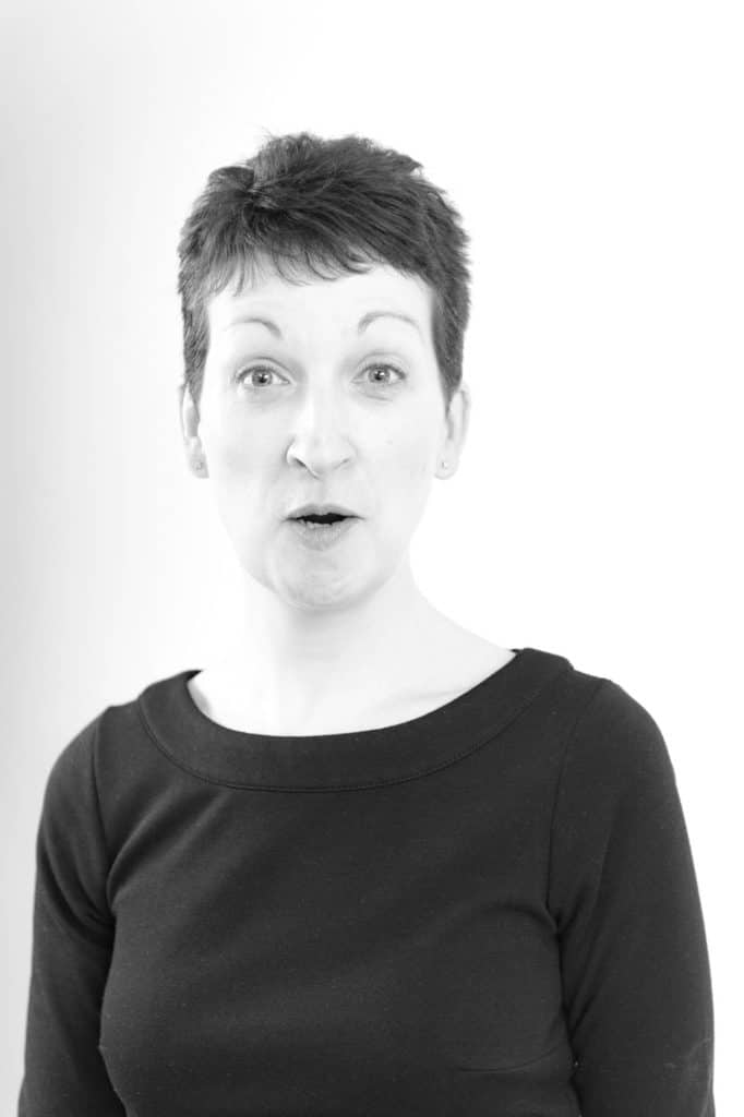 headshots portrait photographer maria sussex london home studio