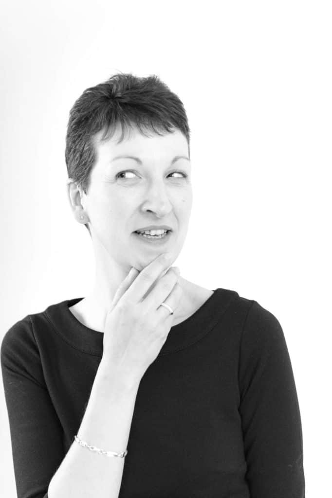 headshots portrait photographer maria sussex london home studio