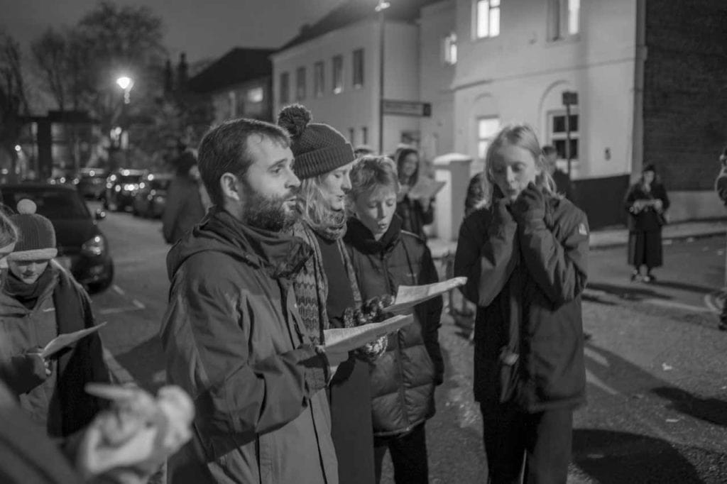 Champion Grove Camberwell Carol Singing London wedding photographer 211217 200424