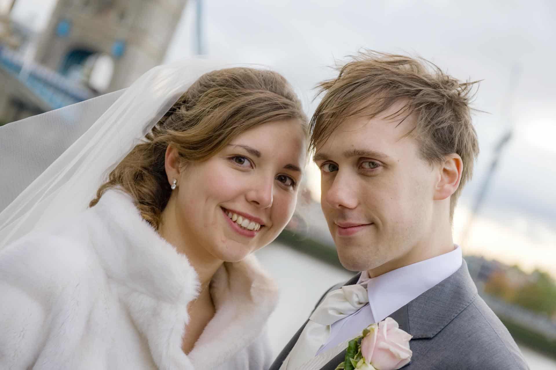 Simon and Phillipa London wedding tower bridge