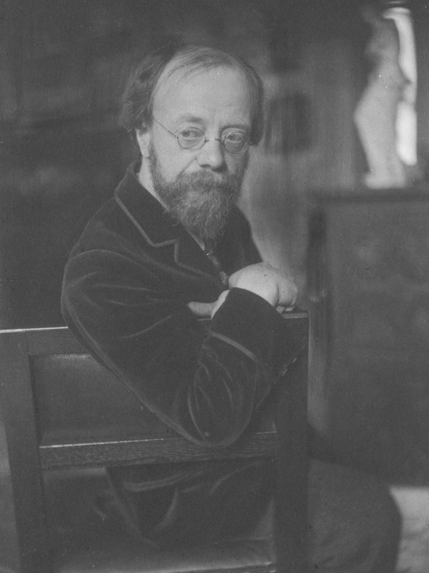 Frederick Evans self-portrait late 19th century