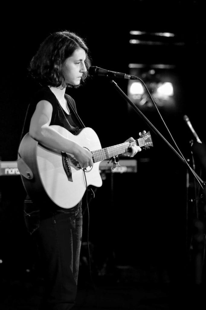 Sophie Jamieson London gig photographer Band photographer 224323