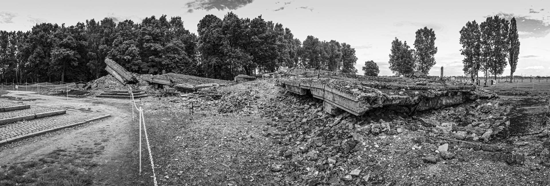 Auschwitz Birkenau extermination camp Poland holocaust 124708