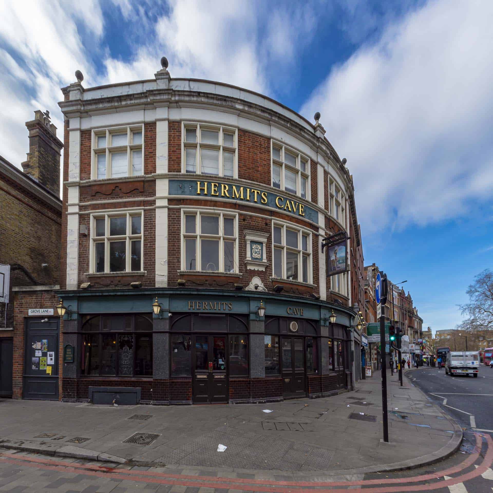 The Hermits Cave Camberwell Church Street Life London photographer Lumix GH3 test 220205 112831 a