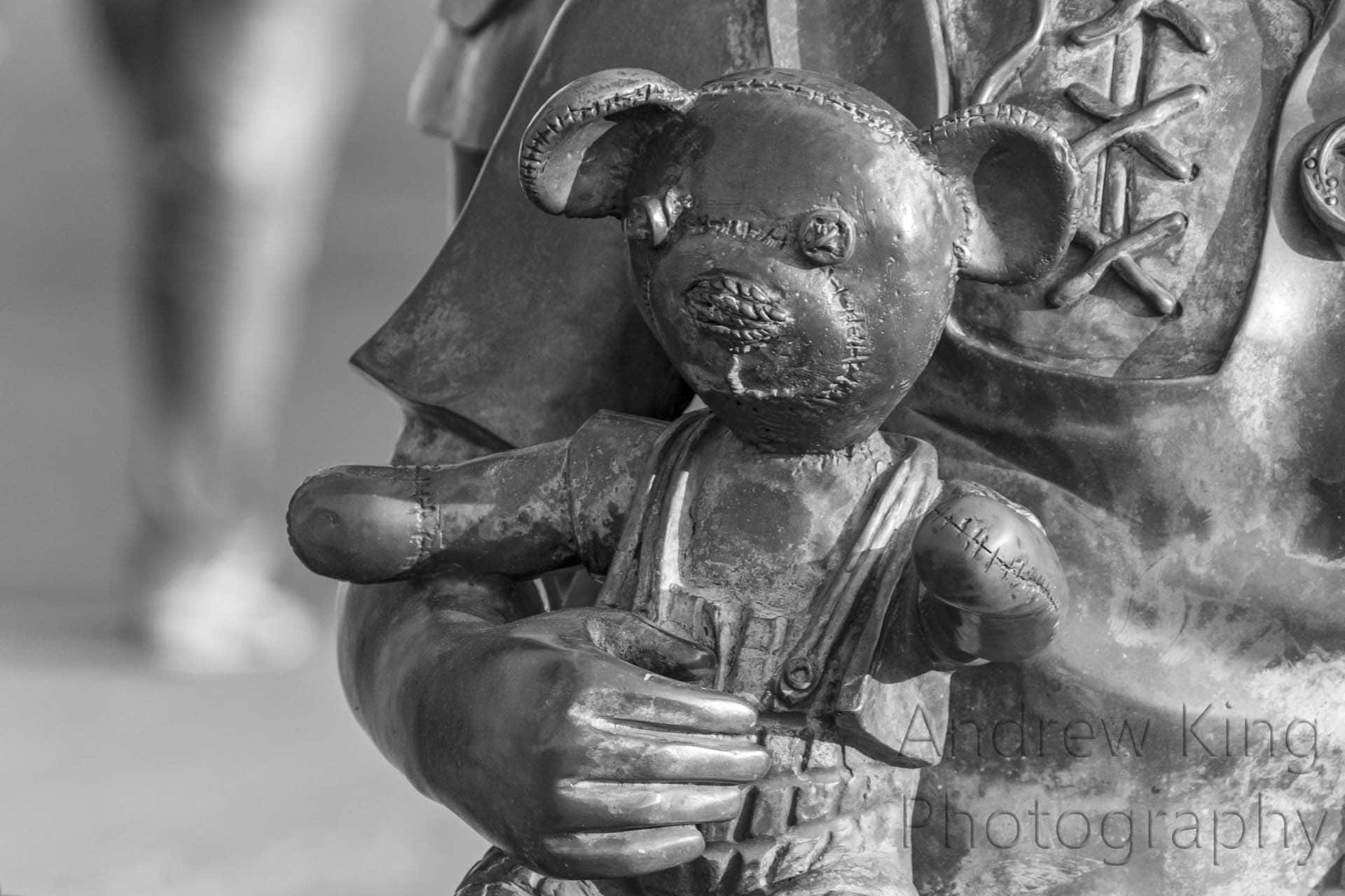 Kindertransport Frank Meisler Gdansk Danzig Statue Sculpture The Departure railway station 051206