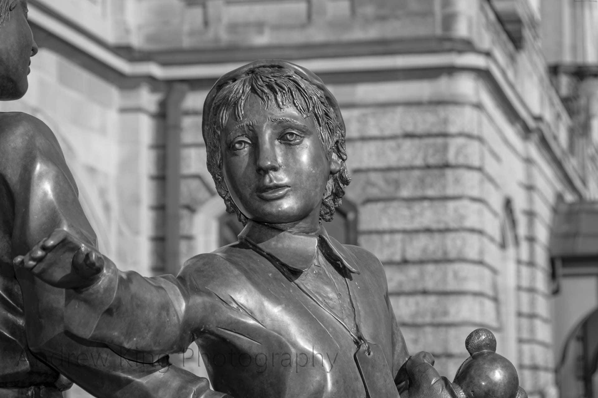 Kindertransport Frank Meisler Hamburg statue Sculpture the final parting bahnhof171616