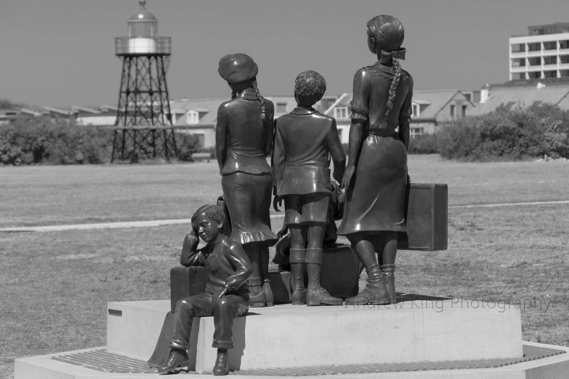 Kindertransport Frank Meisler Hoek van Holland statue Sculpture Channel Crossing to Life Rotterdam Netherlands 113750