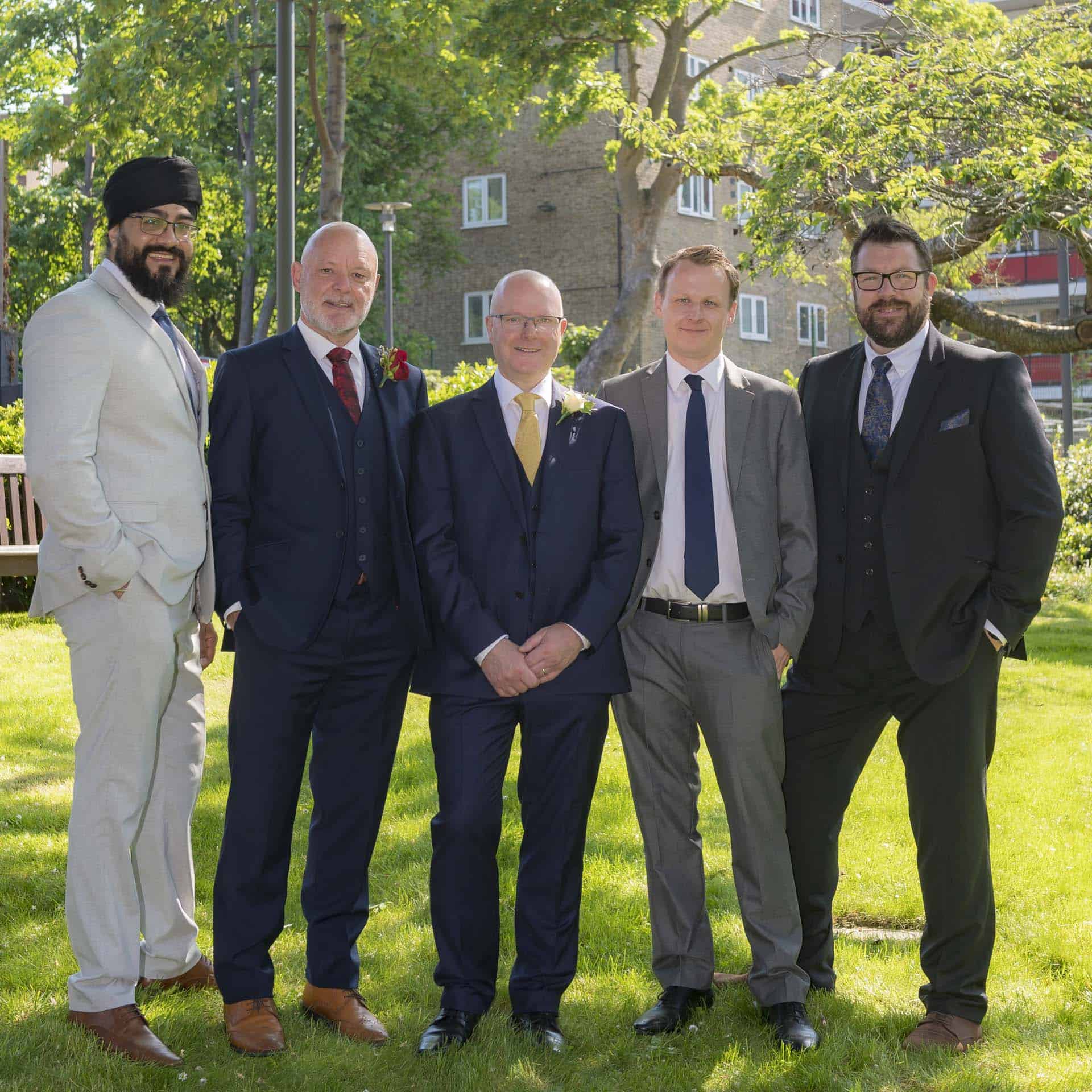 London wedding photographer photography groups guests 162124
