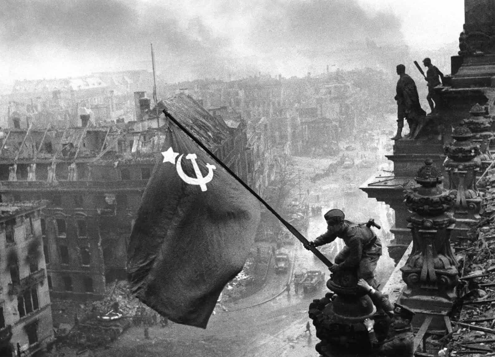 raising the flag over the reichstag leica