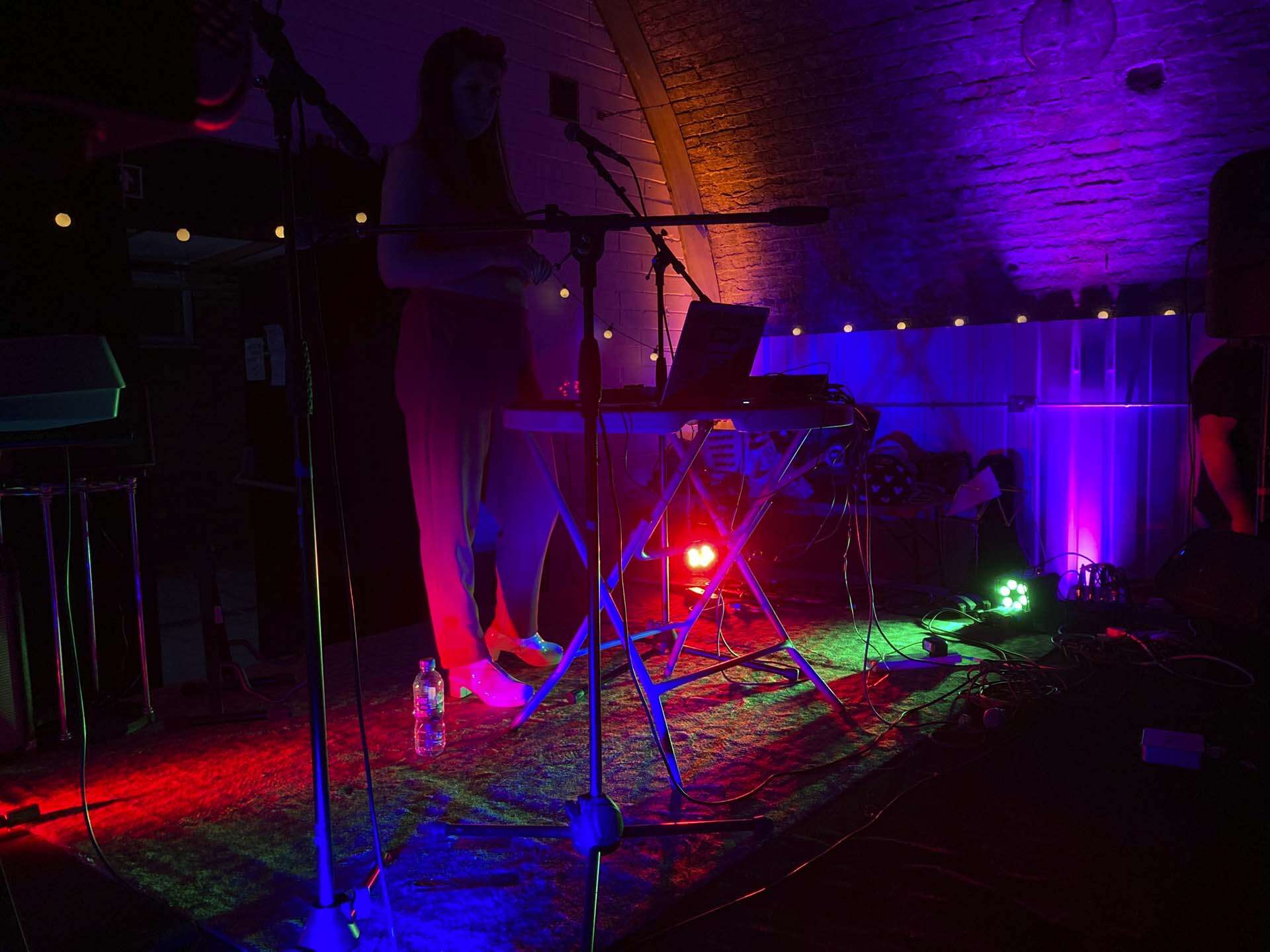 Exposure lighting gig photography Vanishing point dimple discs single wavelength LED on floor lousy lighting