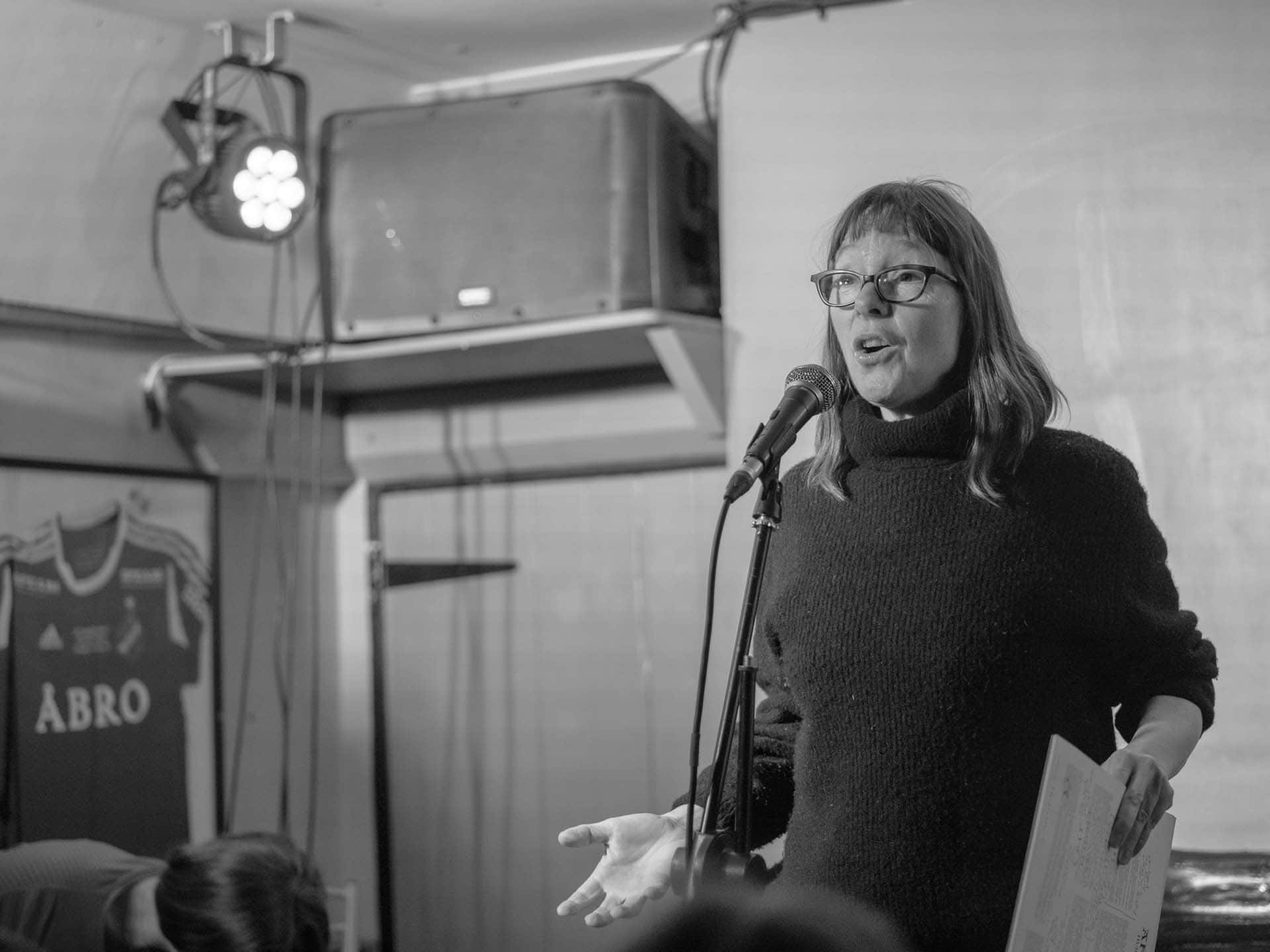Pighog poetry Pipeline Brighton 230316 192908 Michaela Ridgway lumix g9 MFT micro four thirds wedding photographer