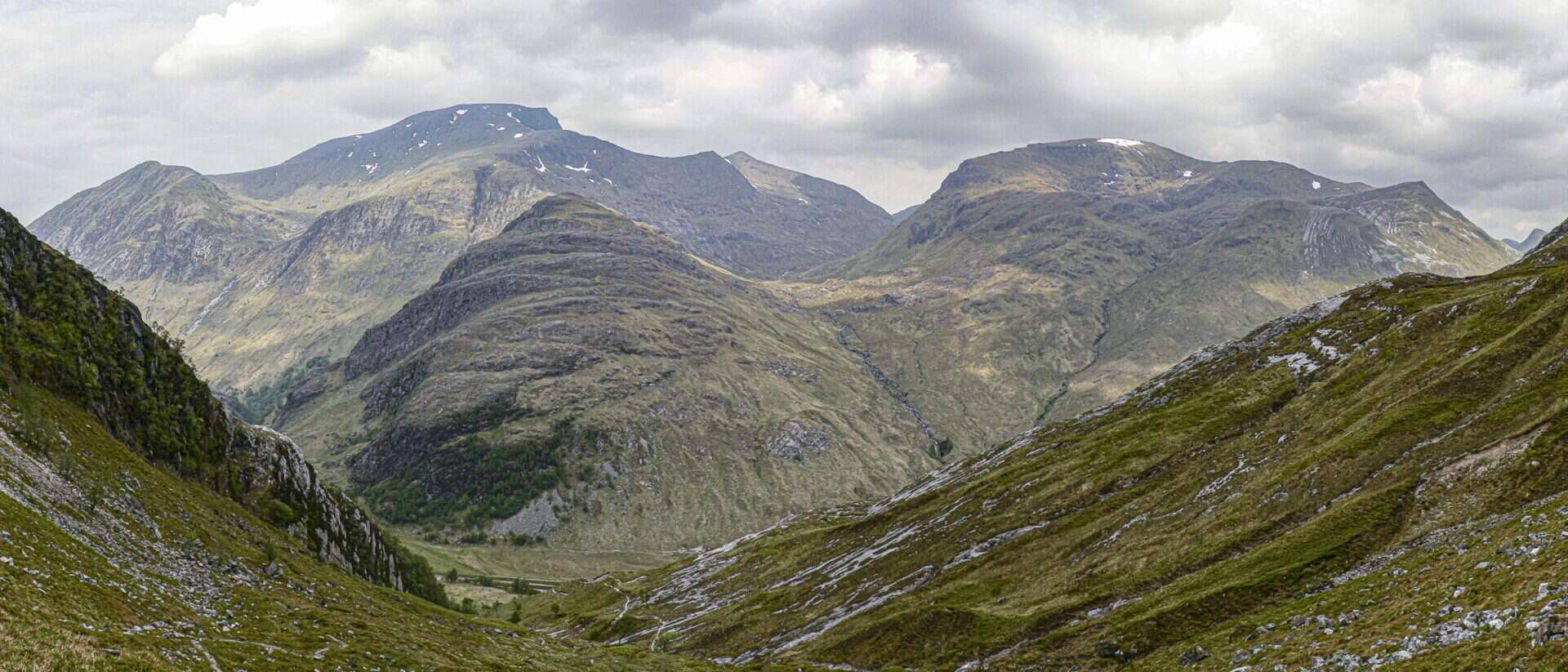 Ben Nevis from the Mamores 20 shot panorama