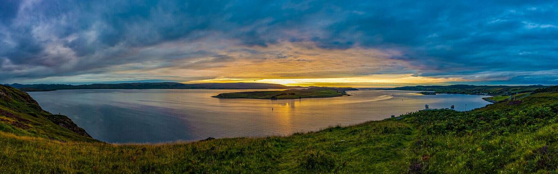 Loch ewe sunset red a copy d700 35mm f2
