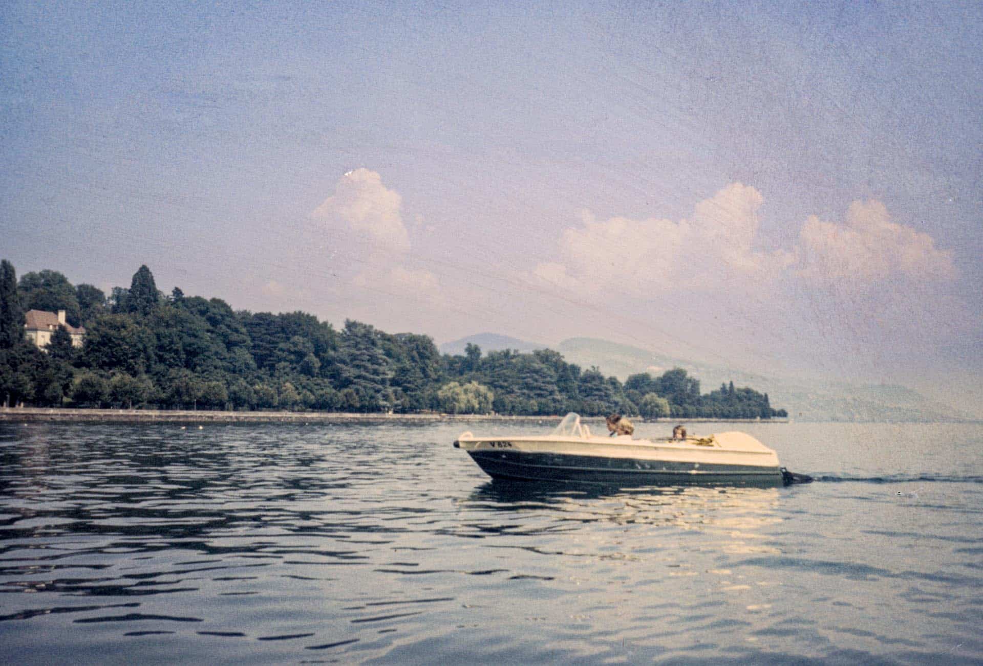 Pedalo Lac leman 1976 Lausanne France Switzerland Geneva Cosmic 35 red