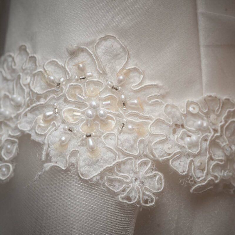dress details sigma f2.8 macro wedding photographer Luke and Sarah-Jane 20150808 125339 a