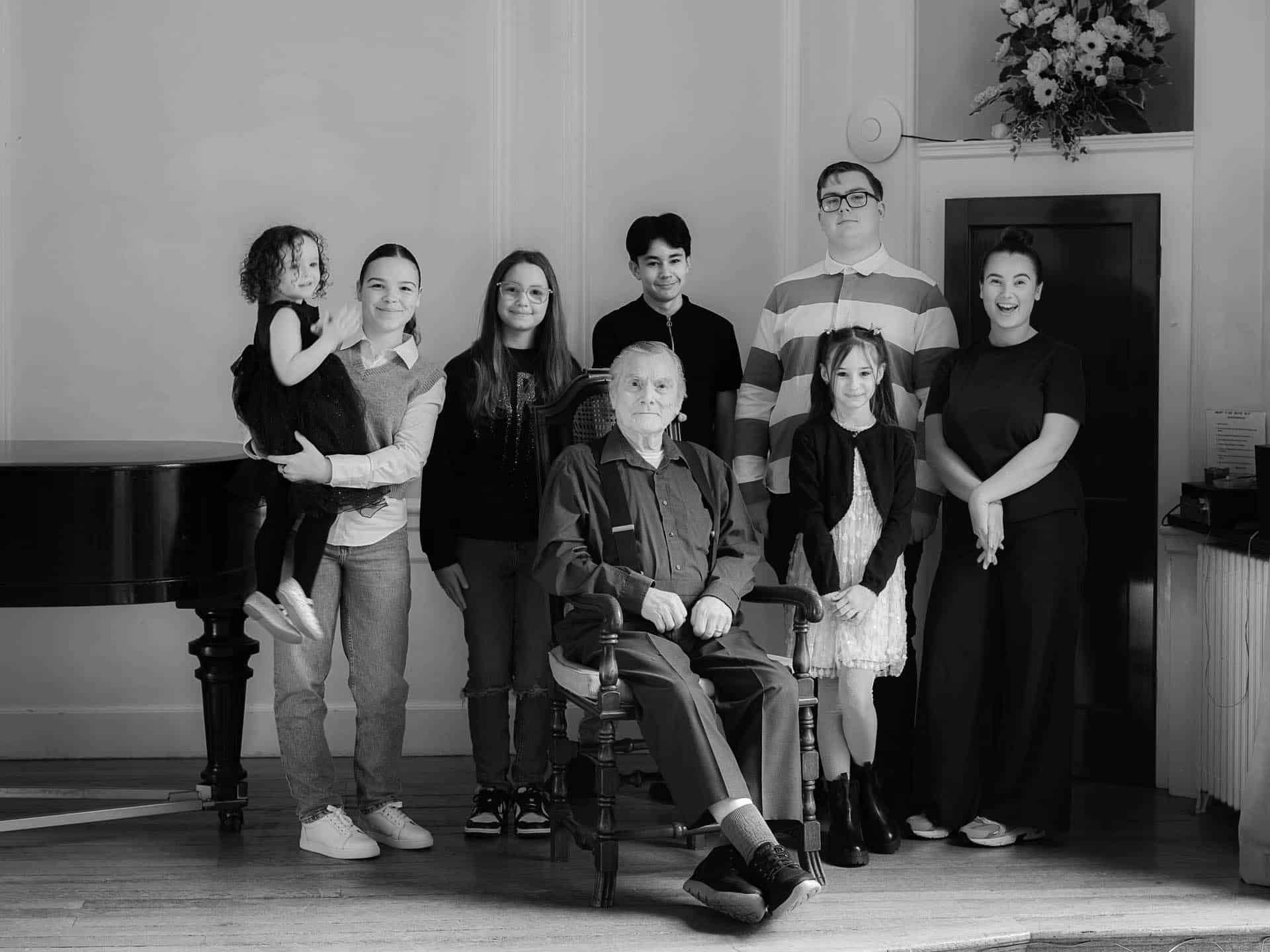 facing loss and bereavement family photography in Bromley 115722