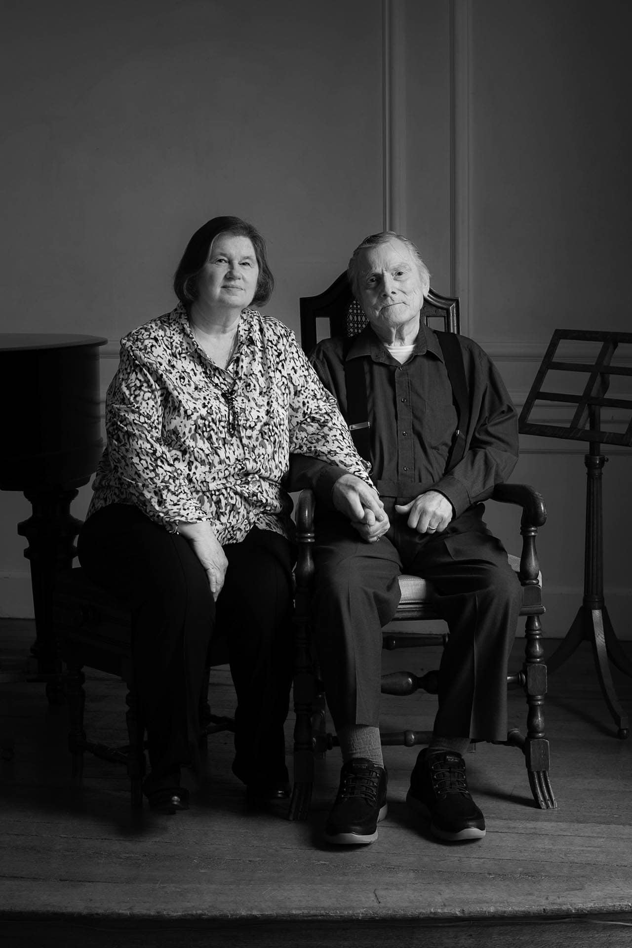 facing loss and bereavement family photography in Bromley 121121