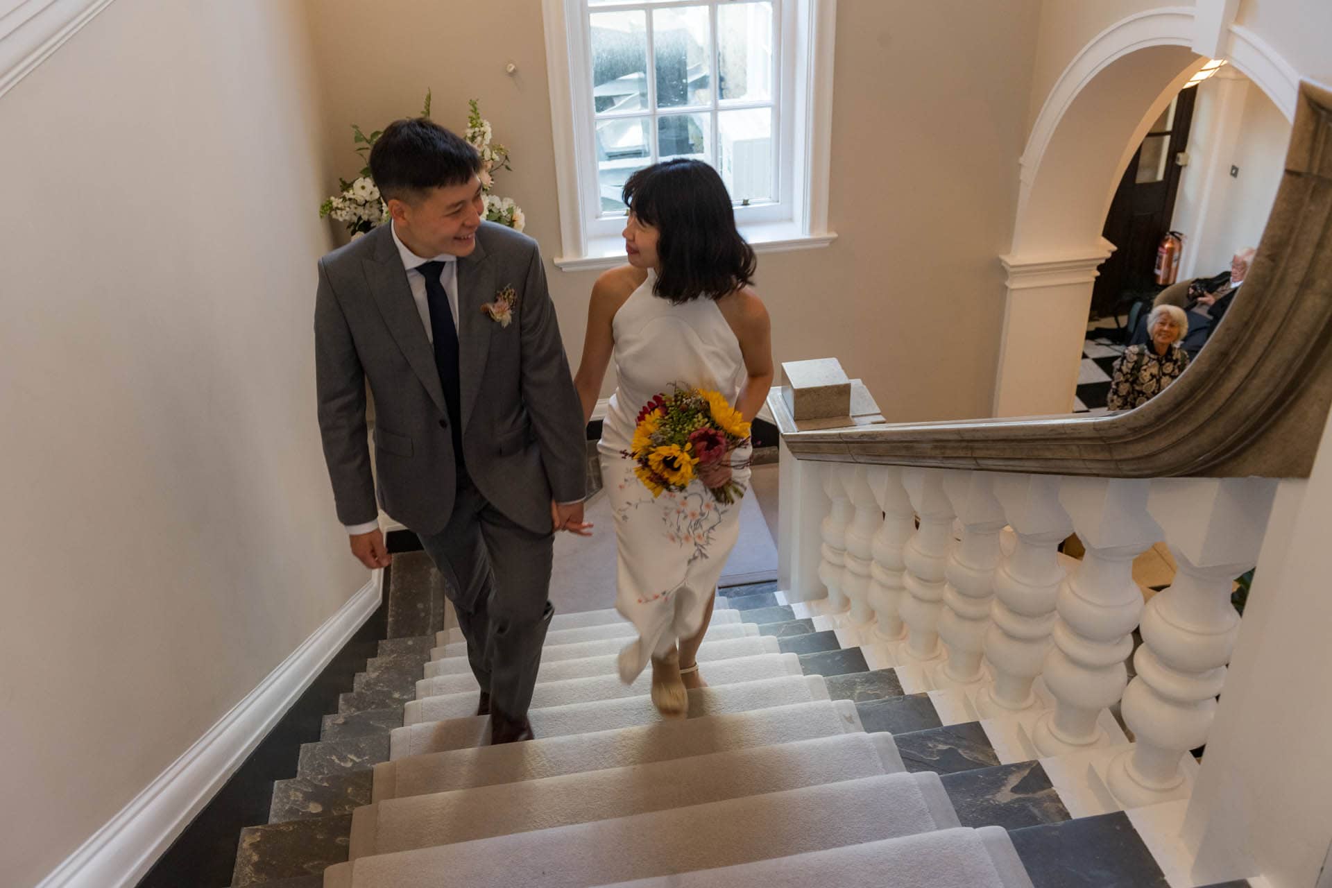 Chelsea Old Town Hall wedding photographer Pedros Wine Bar 085027