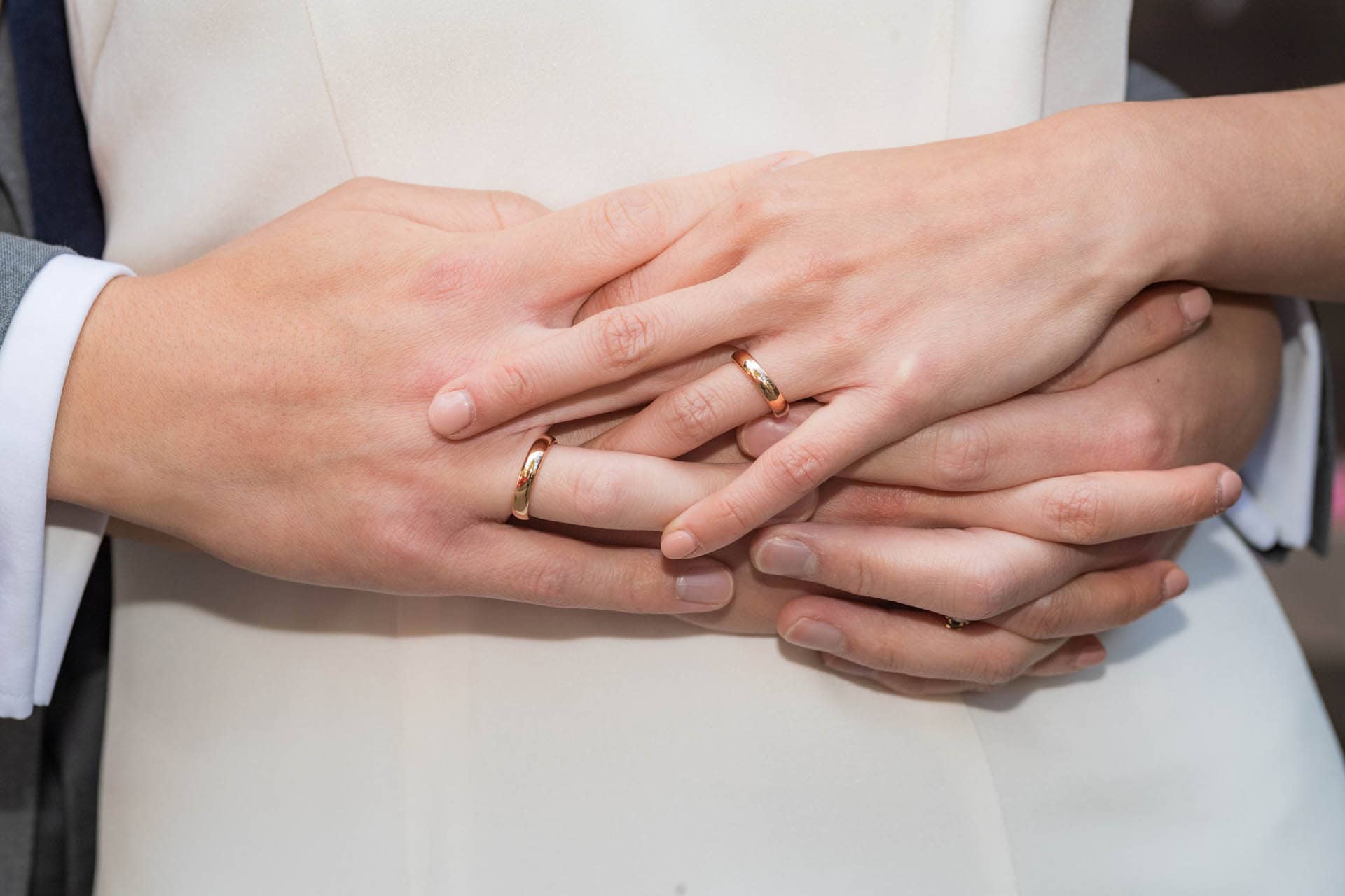 Chelsea Old Town Hall wedding photographer Pedros Wine Bar 093555