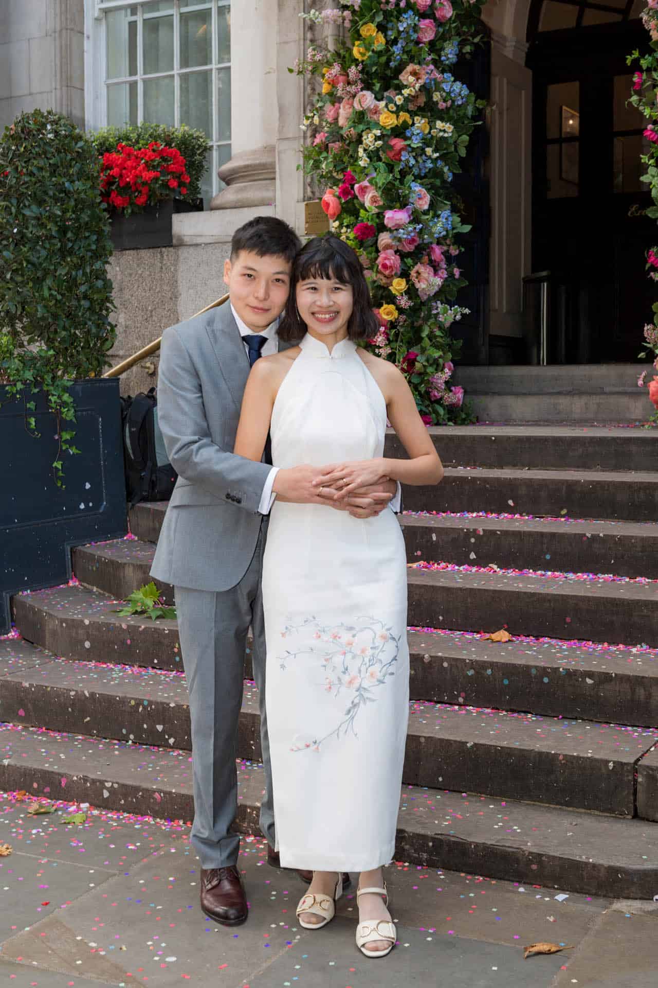 Chelsea Old Town Hall wedding photographer Pedros Wine Bar 093622