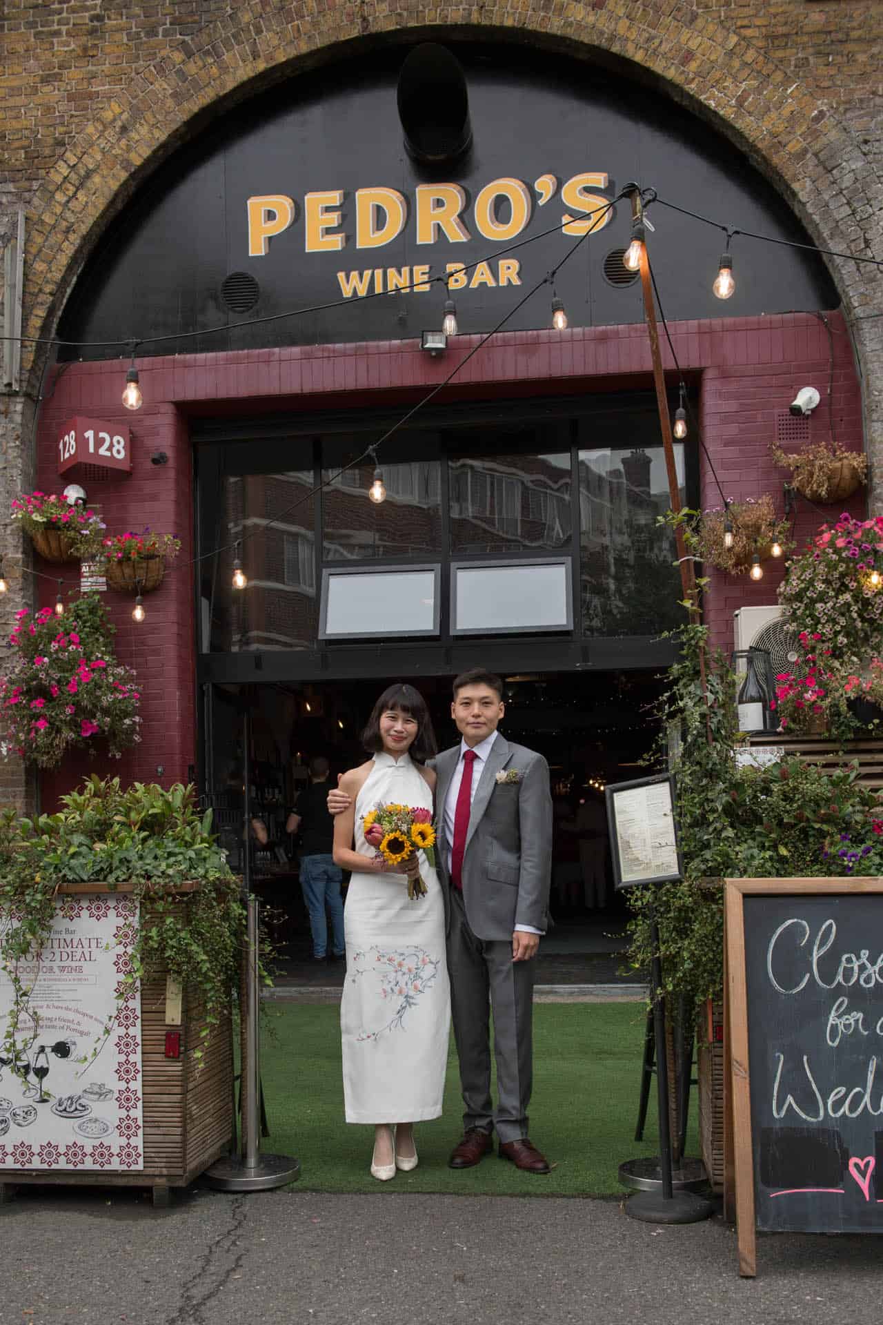 Chelsea Old Town Hall wedding photographer Pedros Wine Bar 112857