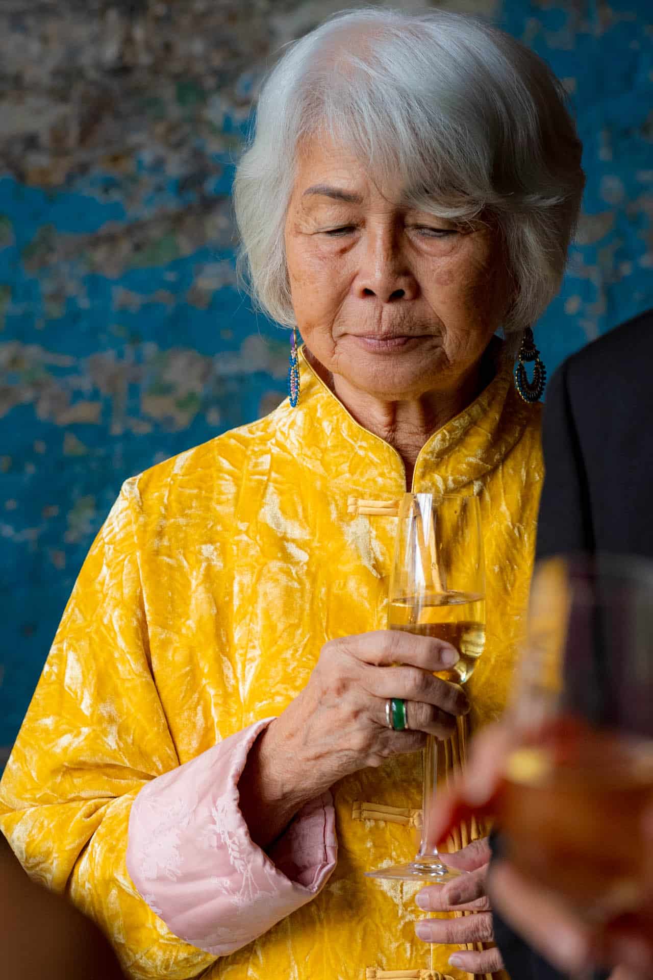 Chelsea Old Town Hall wedding photographer Pedros Wine Bar 120110