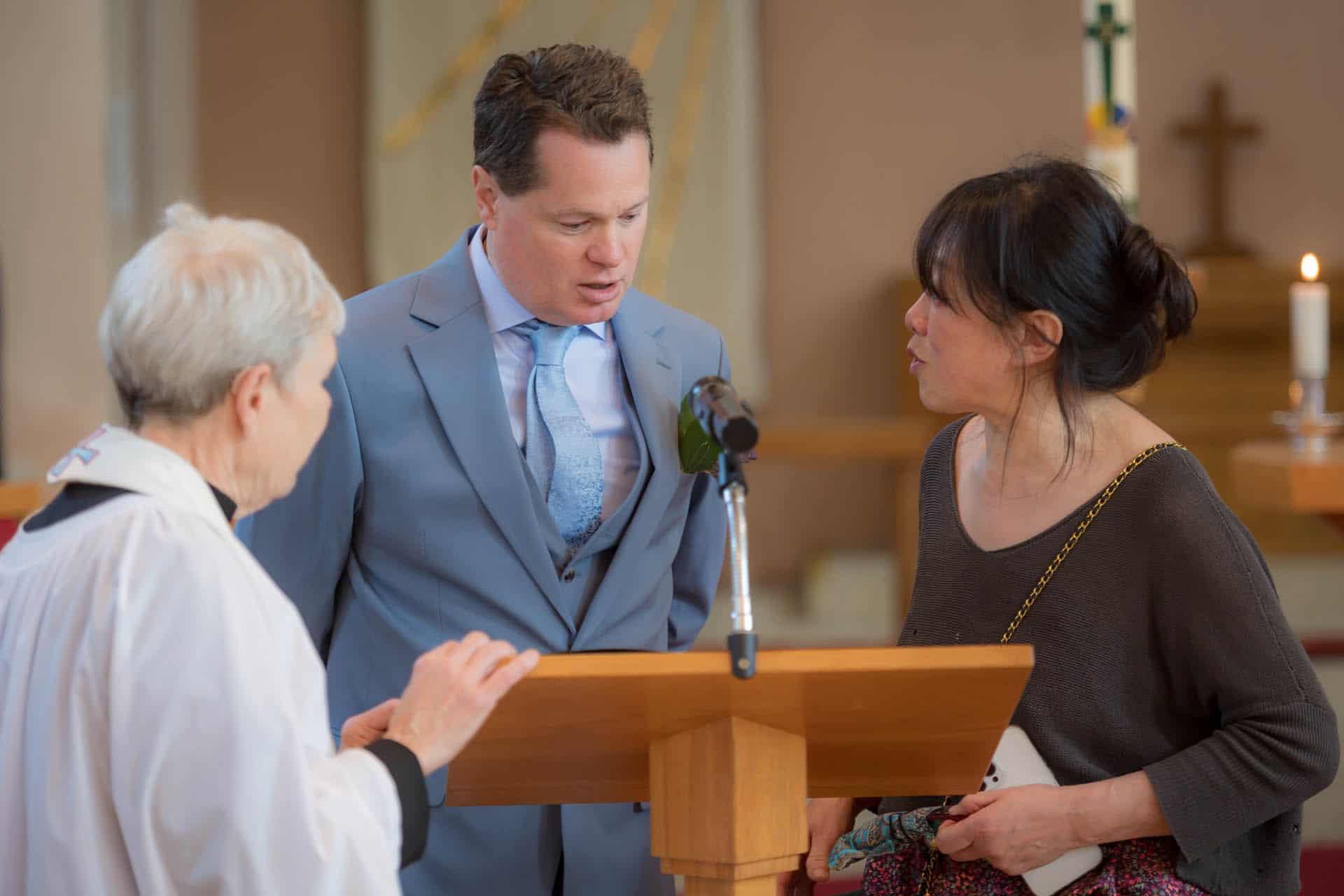 Surrey wedding photographer claygate 140114 (1)