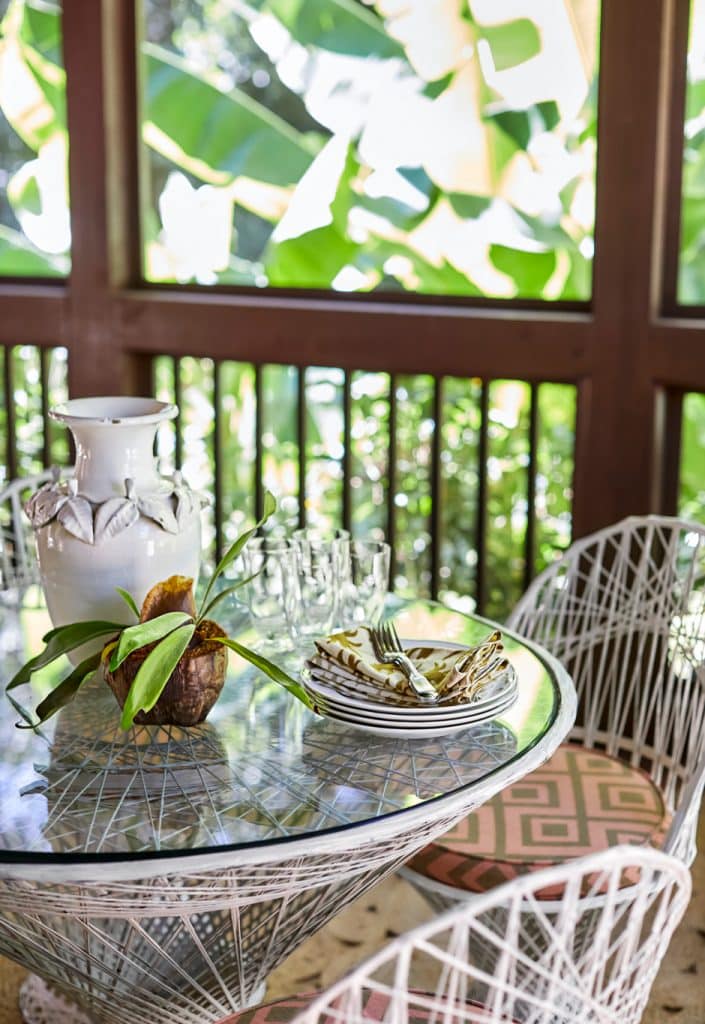 alfresco dining area with spun fiberglass table and chairs