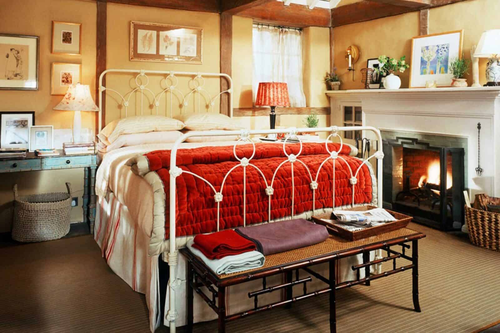 Peek Inside the ‘The Holiday’ Movie’s Cozy Country Cottage