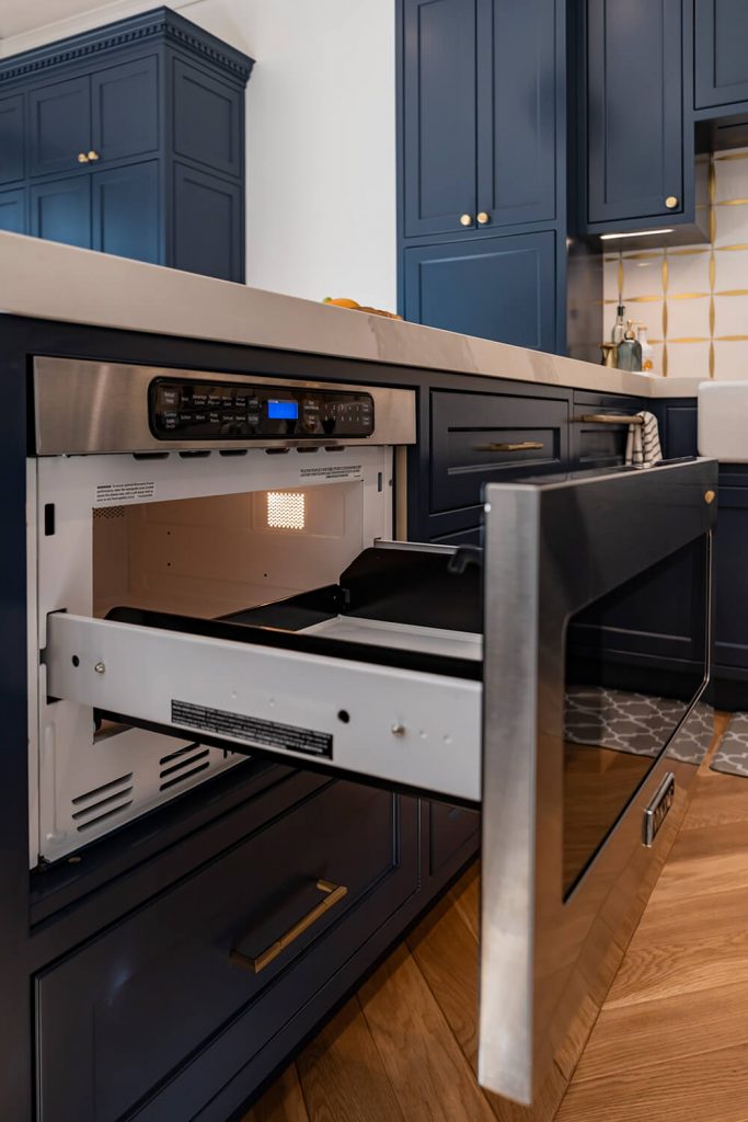 Appliances in jonathan and zooey's guest house