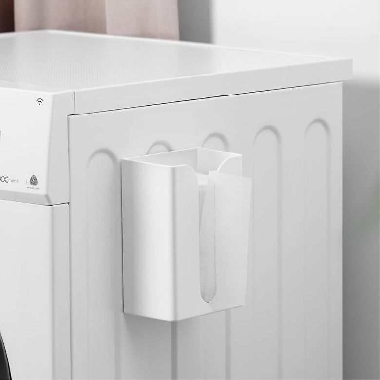 magnetic dryer sheet holder
