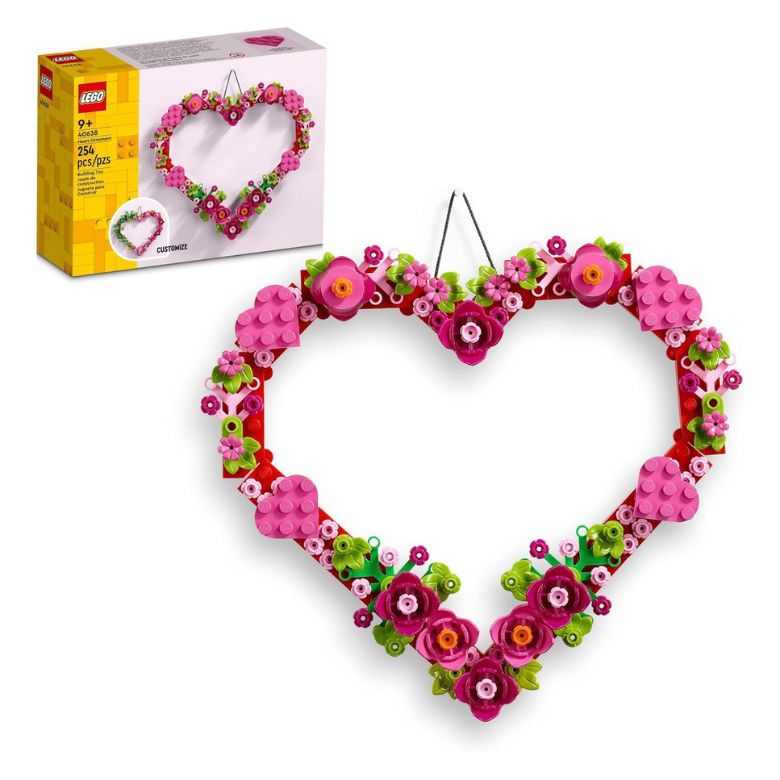 lego heart wreath kit