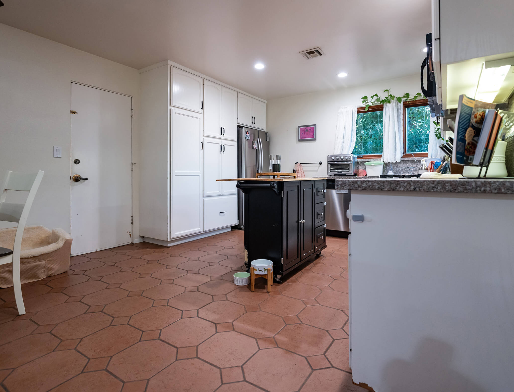 courteney cox celebrity iou kitchen makeover before